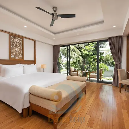 Ocean Beach Resort Da Nang Exterior photo