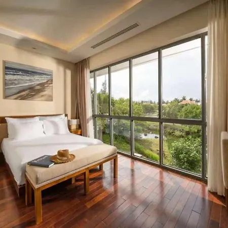 Ocean Beach Resort Da Nang Room photo