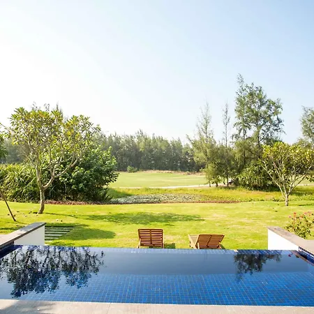Ocean Beach Resort Da Nang Room photo