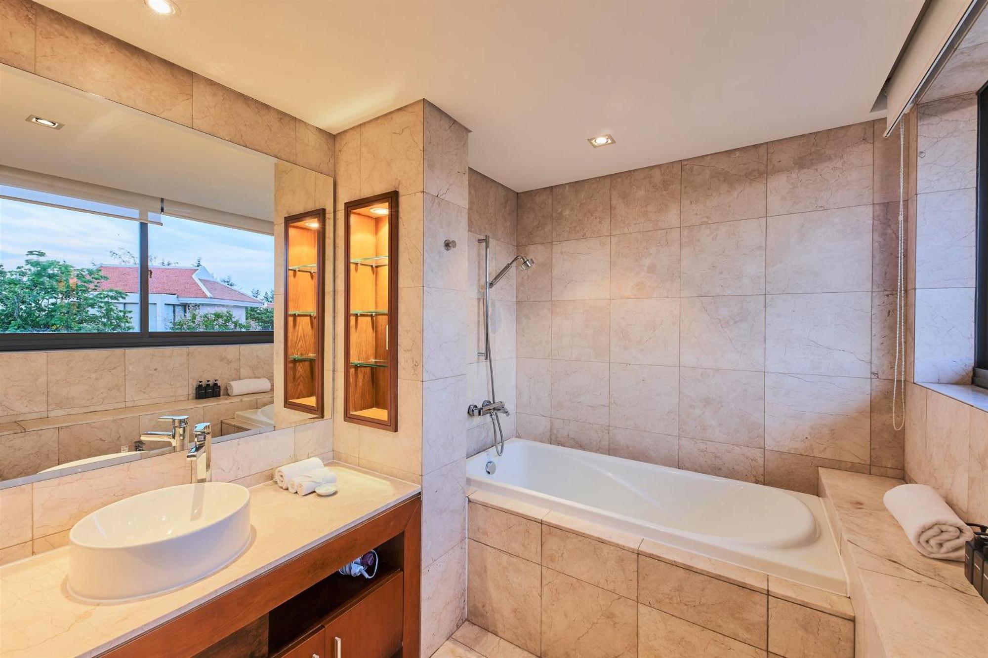 Ocean Villa *